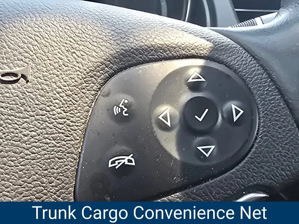 Used 2014 White Diamond Tricoat Chevrolet LT image 33