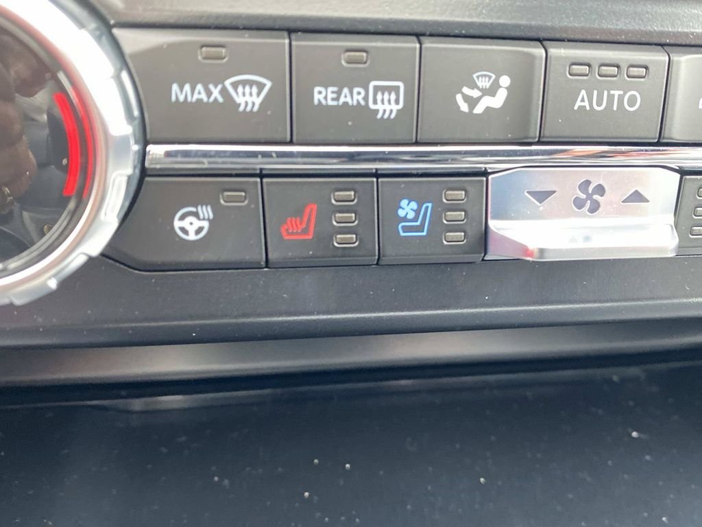 New 2026 Oxford White Ford F-350® Lariat® image 19