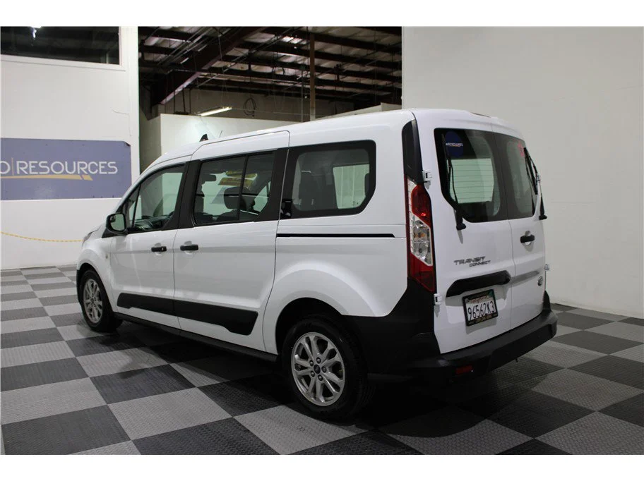 Used 2022 White Ford XL image 6