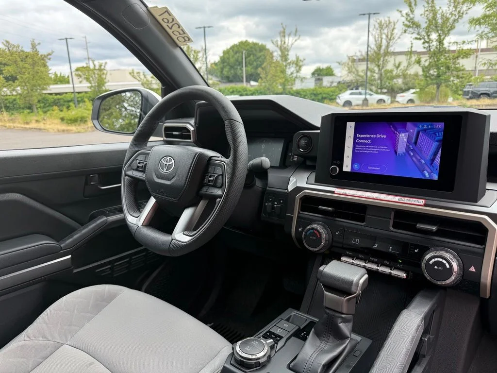 Used 2025 White Toyota SR5 image 19