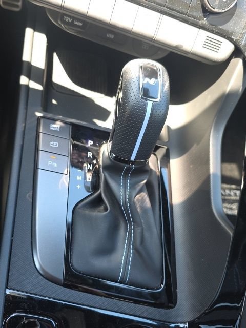 Used 2025 Blue Hyundai Manual image 8