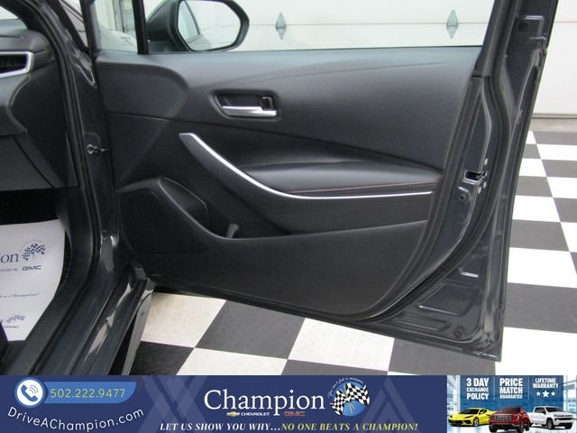 Used 2024  Toyota SE image 33