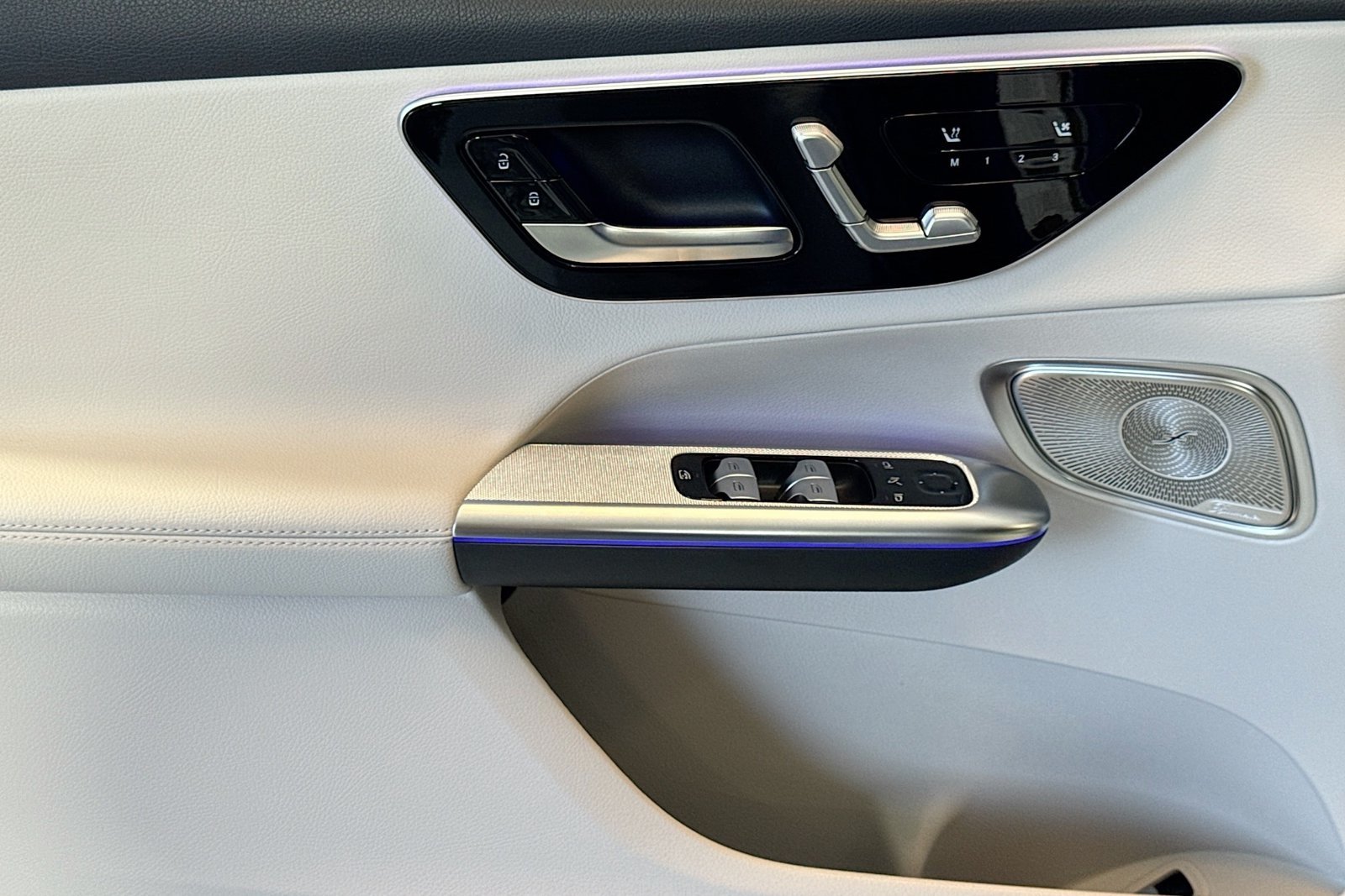 New 2026 Starling Blue Metallic Mercedes-Benz GLC 300 image 16