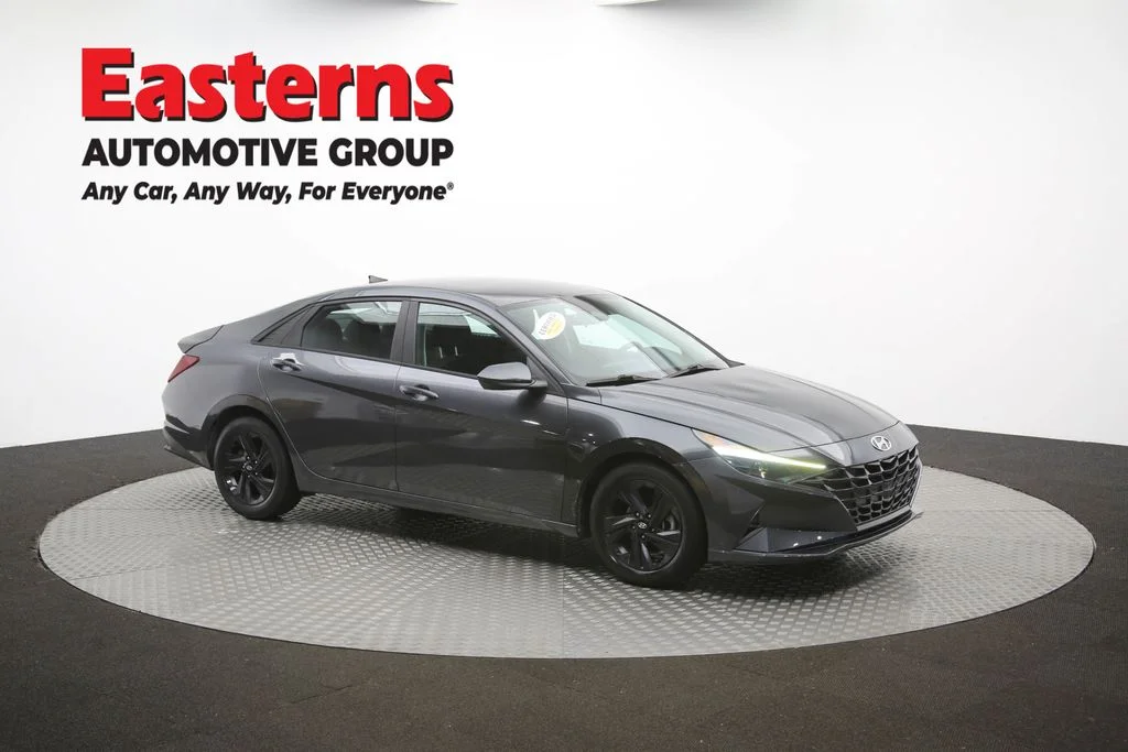 Used 2021 Gray Hyundai SEL image 47