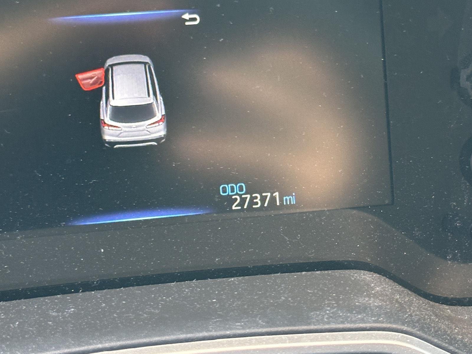 Used 2022 Wind Chill Pearl Toyota XLE image 14