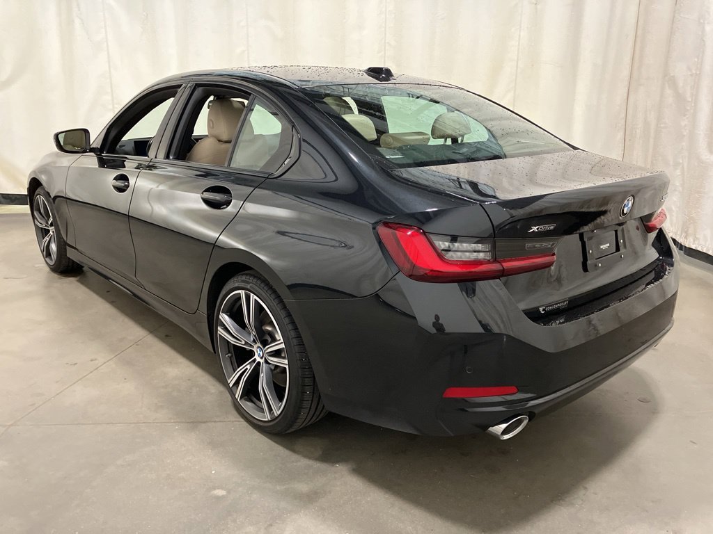 Used 2023 Black Sapphire Metallic BMW 330i xDrive image 27