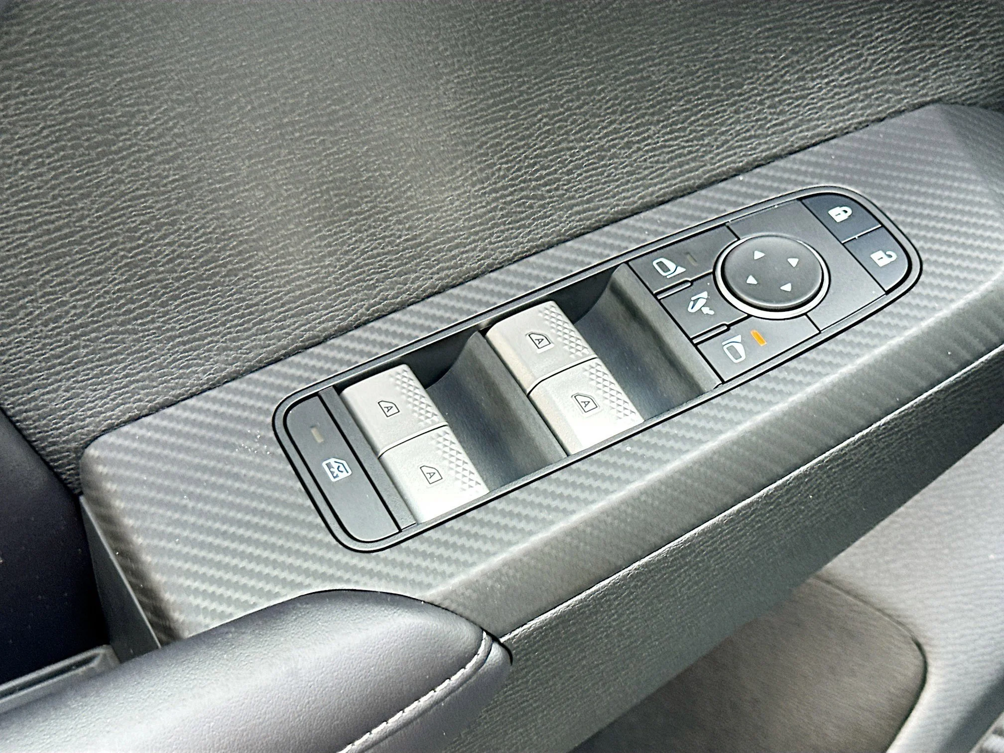 New 2026 Moonstone Gray Metallic/Black Roof Mitsubishi Trail Edition image 12