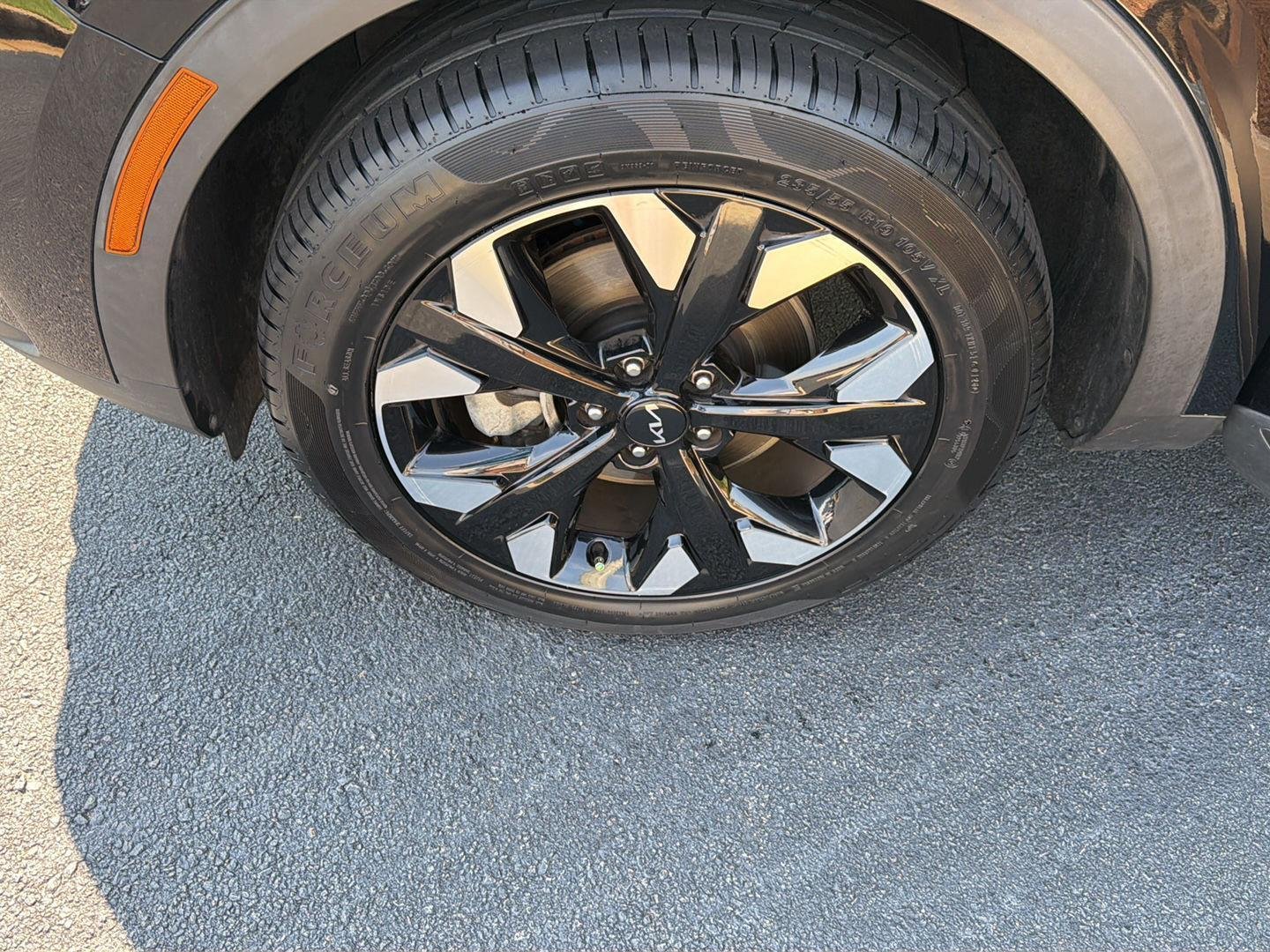Used 2023 Ebony Black Kia X-Line image 37