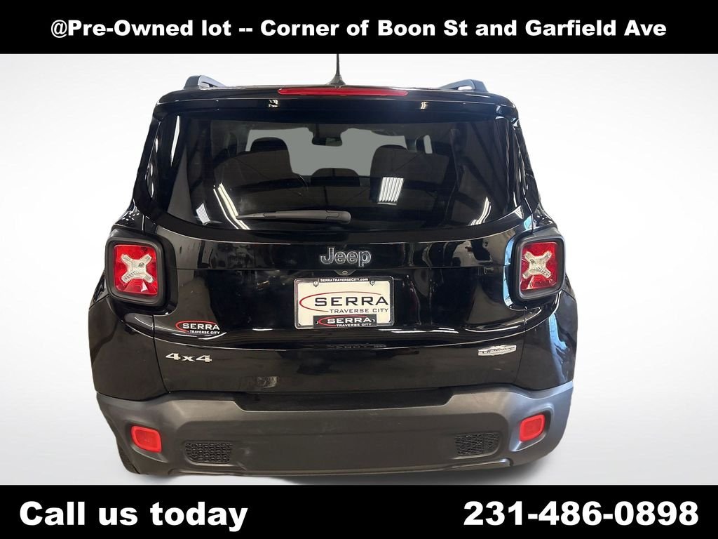 Used 2017 Black Jeep Latitude image 4