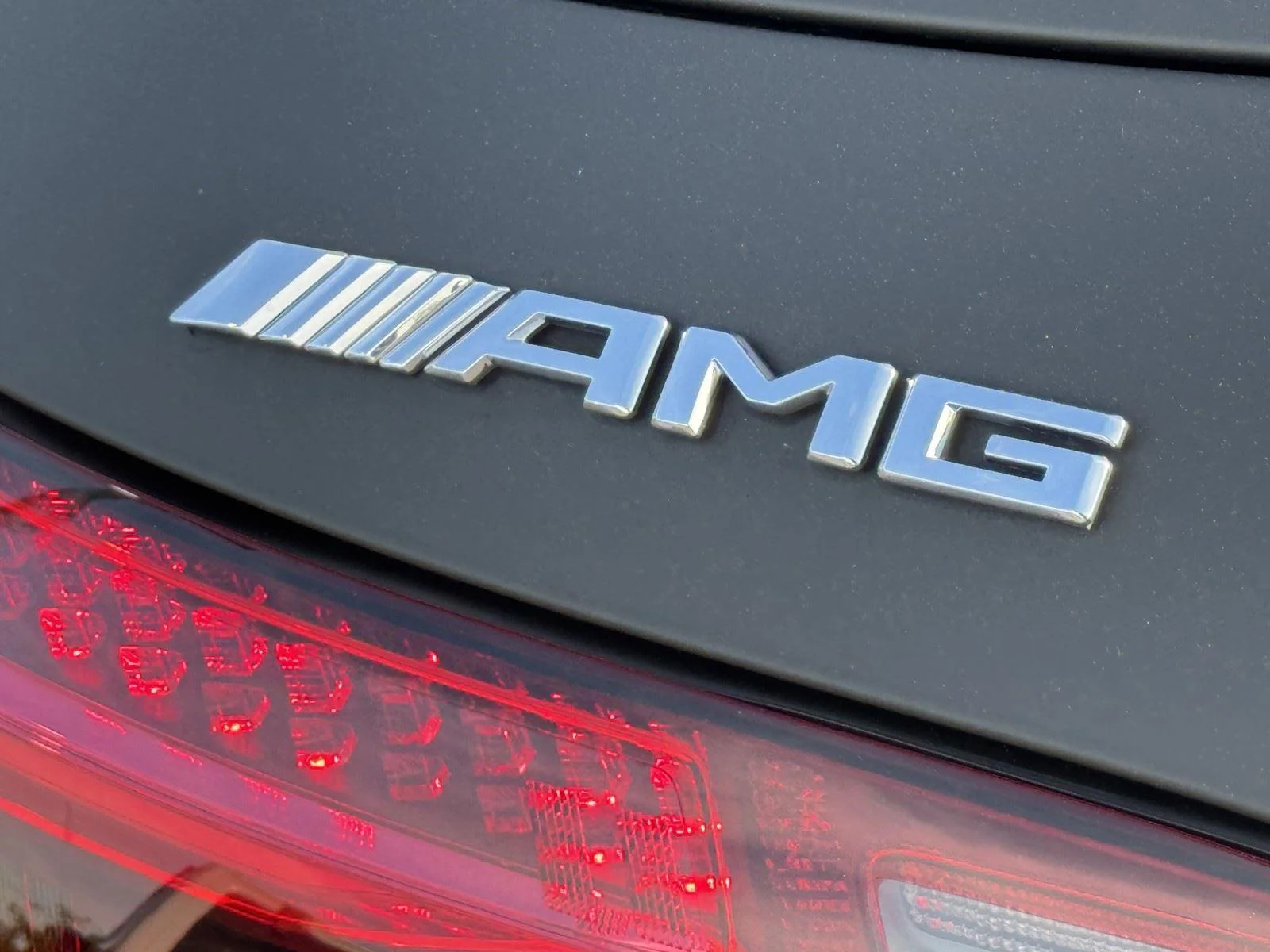 Used 2022  Mercedes-Benz AMG® SL 63 image 28