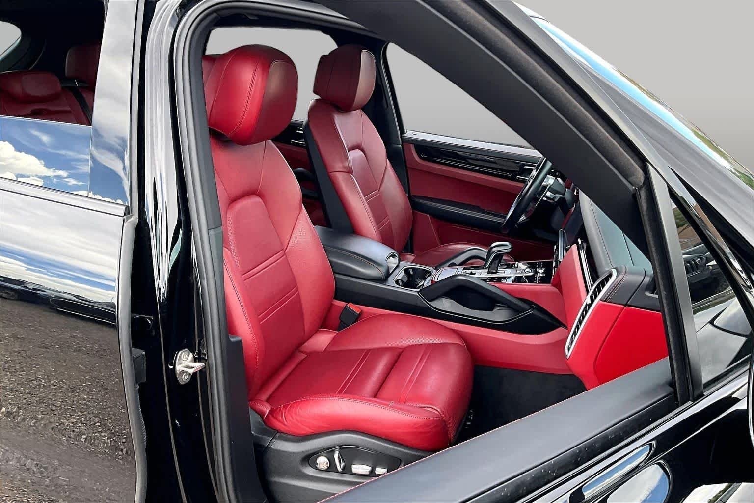 Used 2019 Black Porsche  image 7