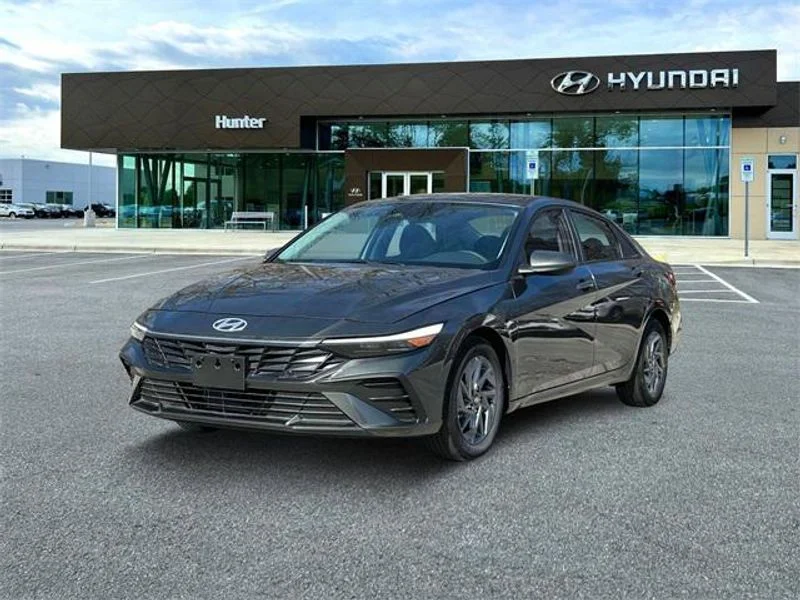 2025 Hyundai Elantra 1.6 HEV Blue's photo