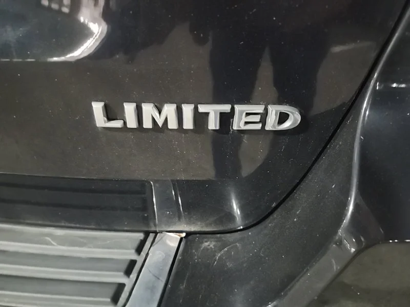 Used 2018 Black Jeep Limited image 10