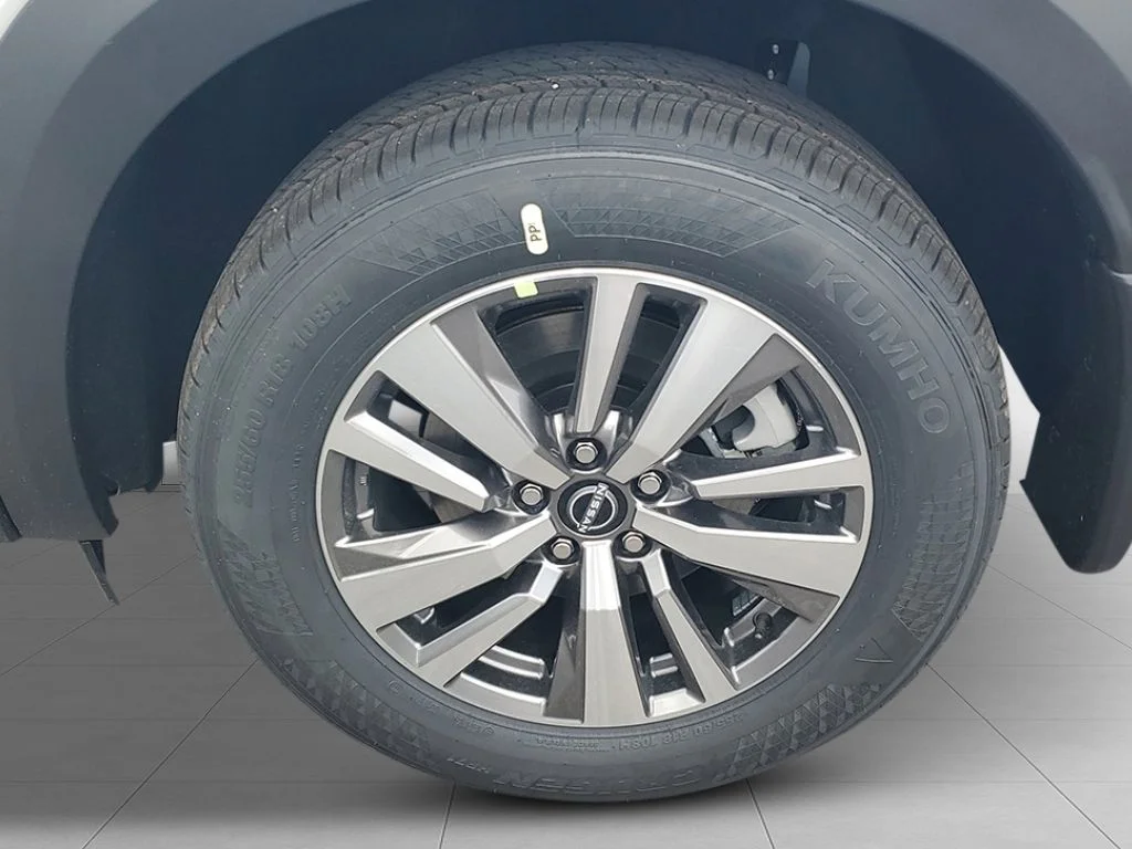 New 2026 Everest White Pearl TriCoat Nissan SL image 8