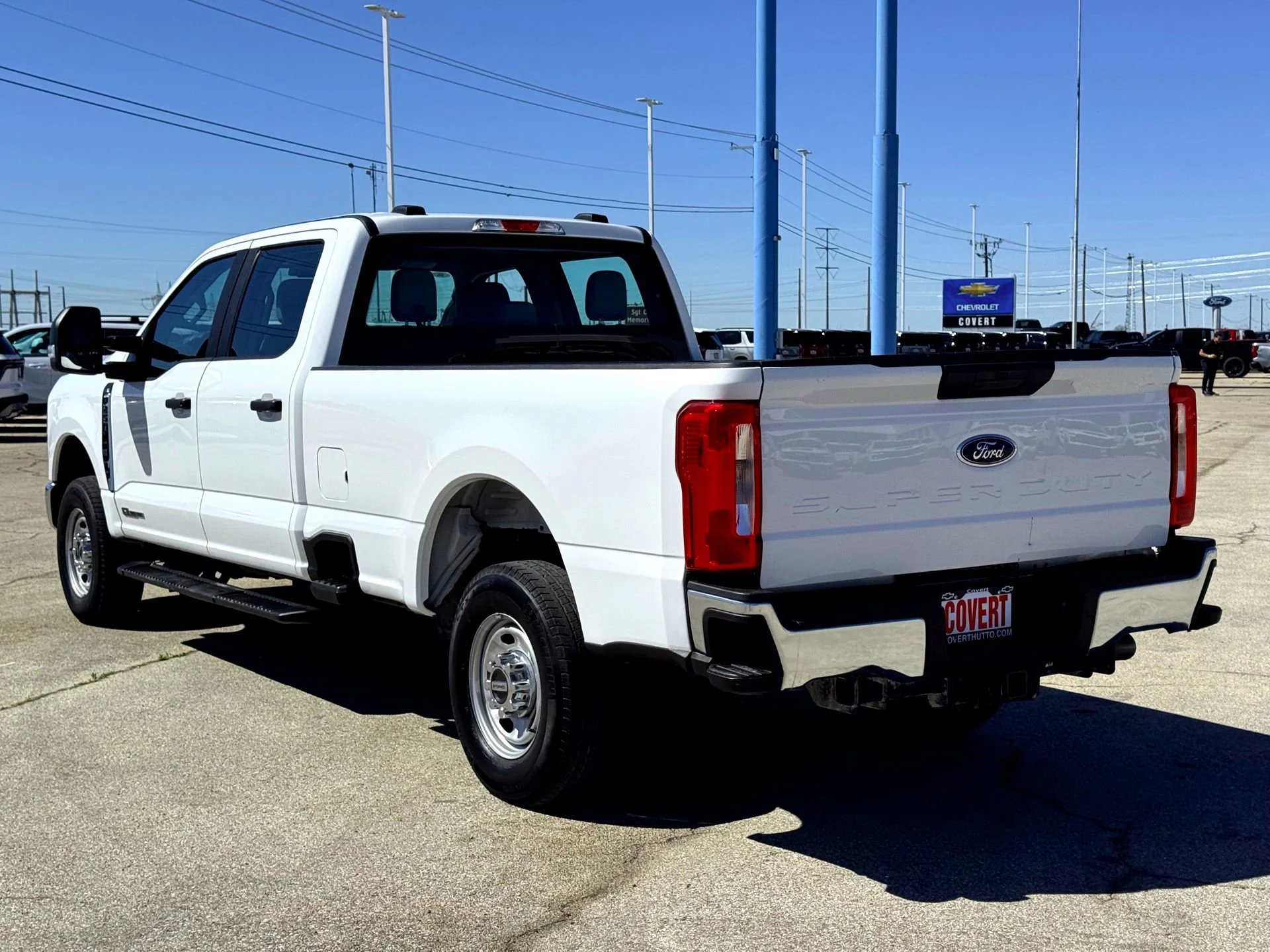 Used 2023  Ford XL image 9