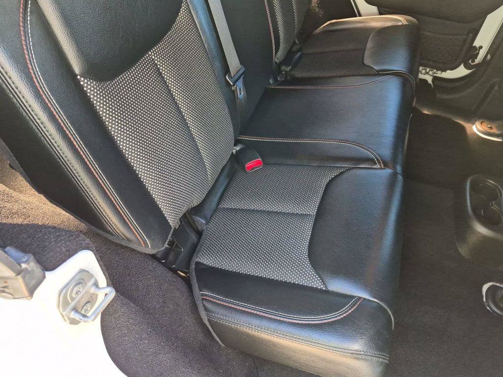 Used 2016 White Jeep Unlimited Sahara image 18