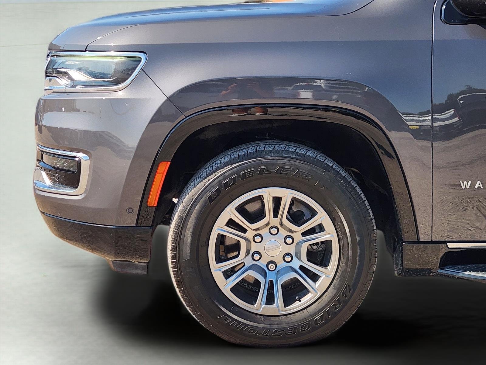 2022 Jeep Wagoneer photo 8 of 32