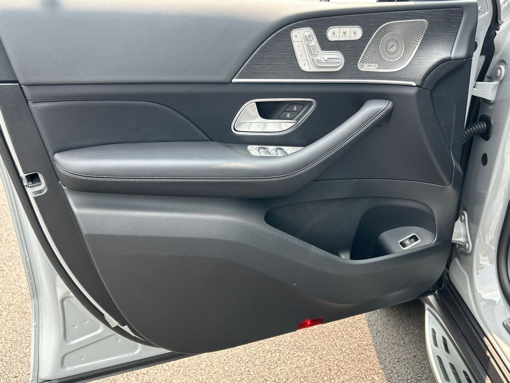 New 2026 MANUFAKTUR Alpine Grey Mercedes-Benz GLS 450 image 10