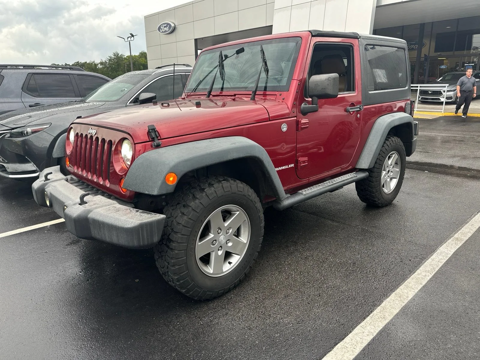 Used 2012 Red Jeep Rubicon image 3