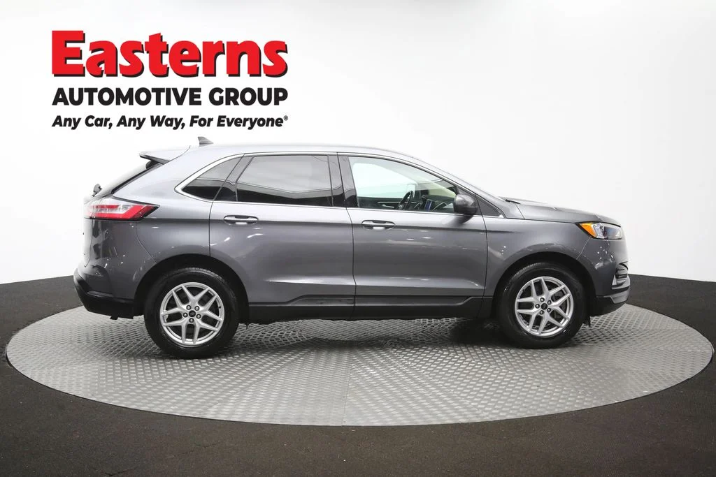 Used 2023 Gray Ford SEL image 44