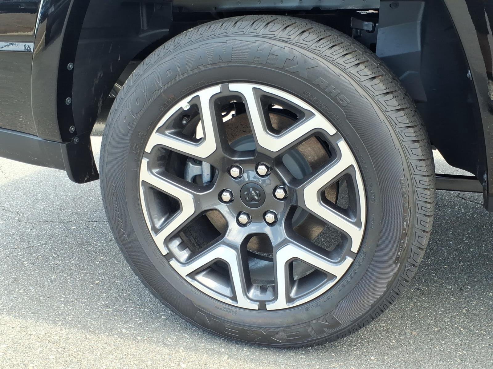 New 2026 Diamond Black Crystal Pearl-Coat Exterior Paint RAM Laramie image 13