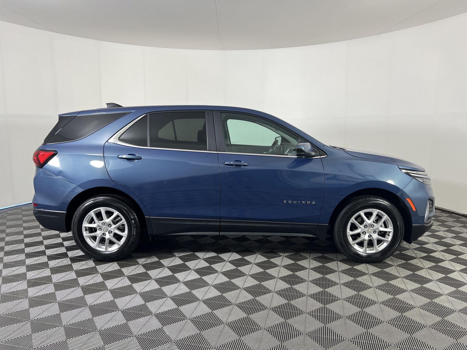 Used 2024 Lakeshore Blue Metallic Chevrolet LT image 23