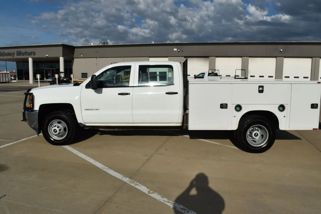 Used 2015 White Chevrolet Work Truck image 9