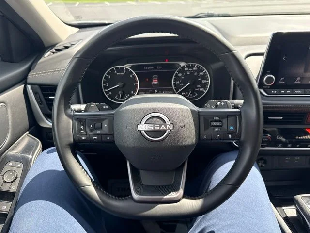 Used 2025 Gun Metallic Nissan SV image 18