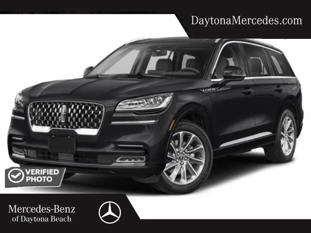 Used 2023 White Lincoln Black Label Grand Touring image 1