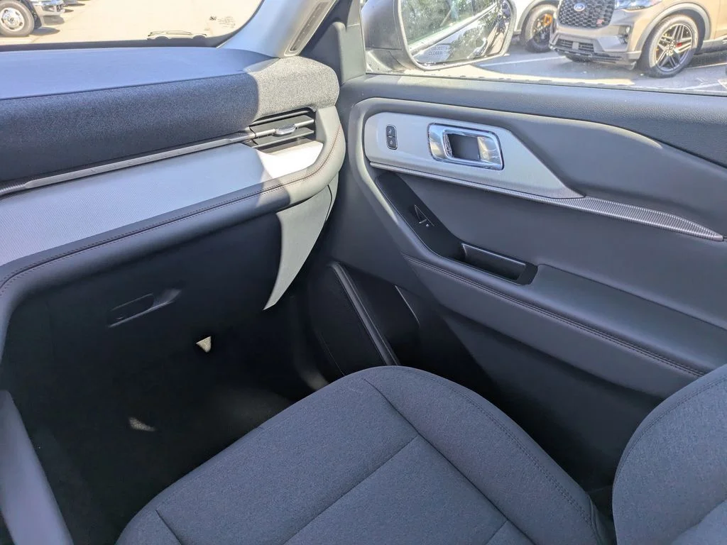 New 2026 Agate Black Metallic Ford Active image 18