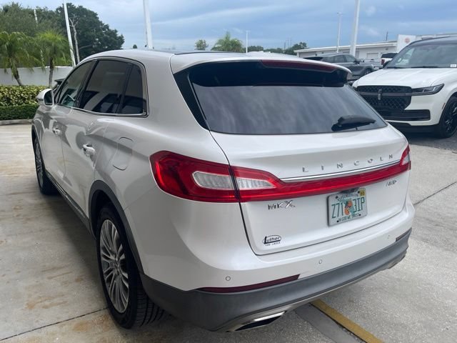Used 2018 White Platinum Metallic Tri-coat Lincoln Reserve image 7