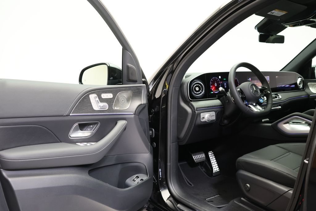 New 2027 Obsidian Black Metallic Mercedes-Benz  image 38