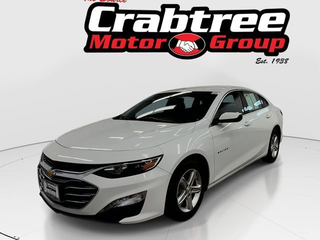 Used 2024 White Chevrolet LT image 1