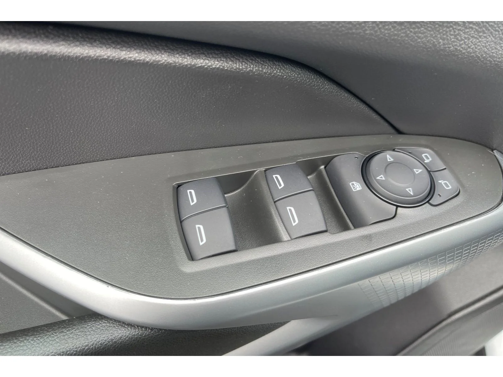Used 2026 Summit White Chevrolet LS image 12
