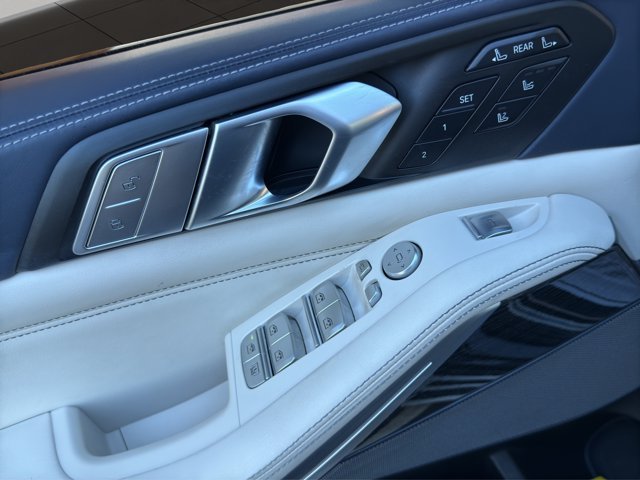 Used 2021 Carbon Blue Metallic BMW xDrive40i image 13