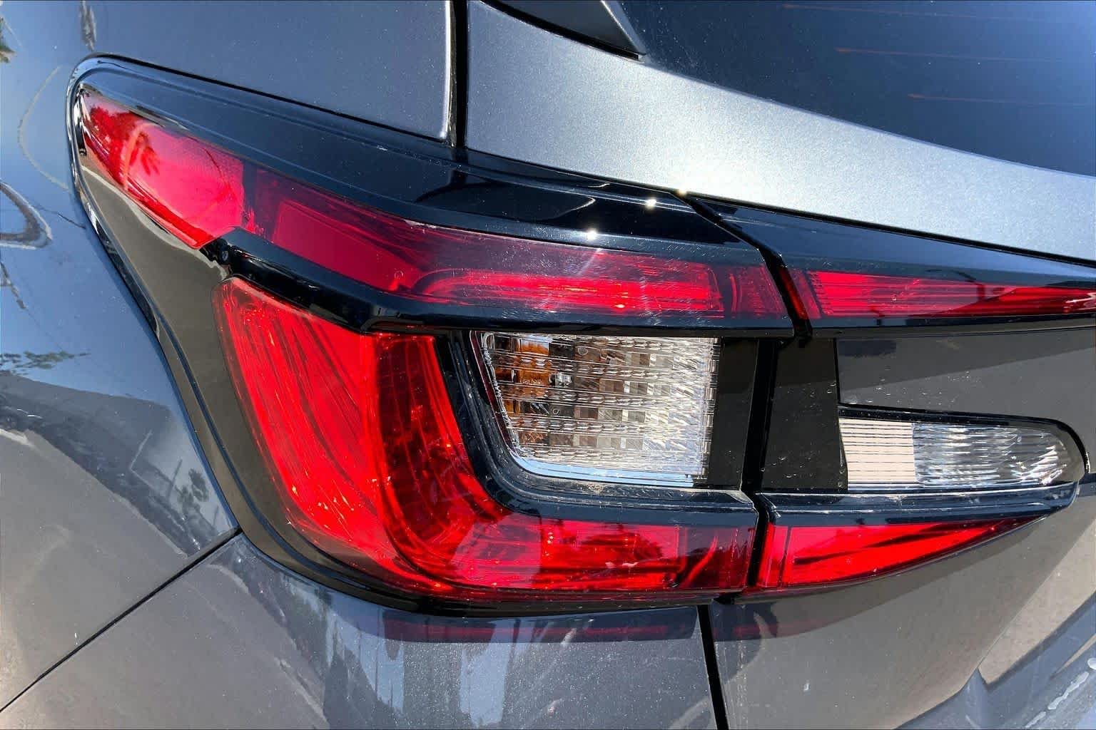 Used 2026 Magnetite Gray Metallic Subaru Premium image 27