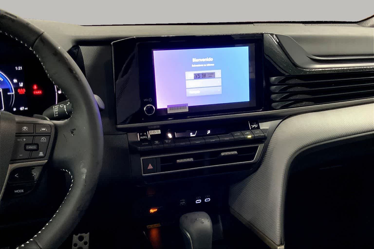 View vehicle photo 6