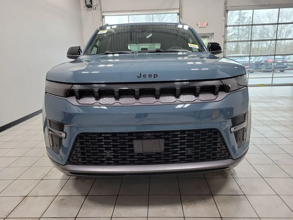 New 2026 Steel Blue Exterior Paint Jeep Limited Altitude image 3