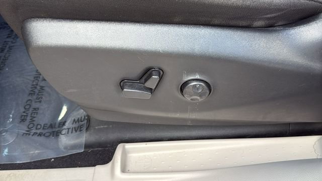 2024 Chrysler Voyager LX - Photo 19