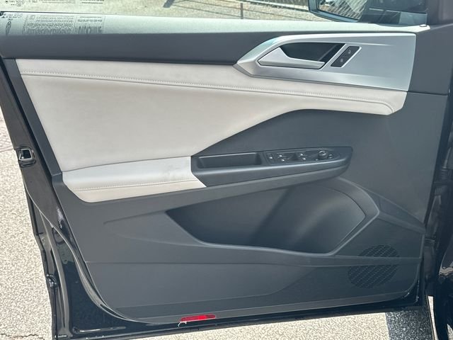 New 2026 Black Volkswagen 1.5T SE image 10