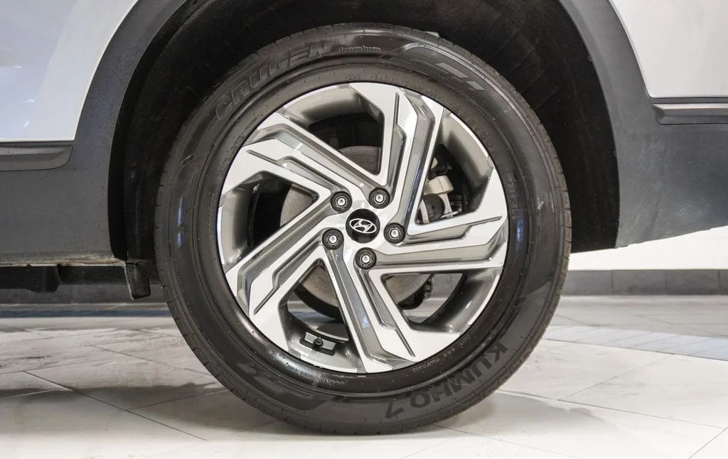 Used 2023 Silver Hyundai SEL image 36