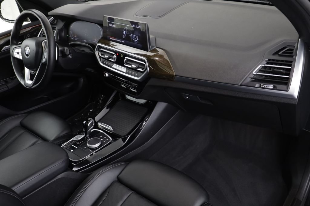 Used 2022 Black BMW xDrive30i image 19