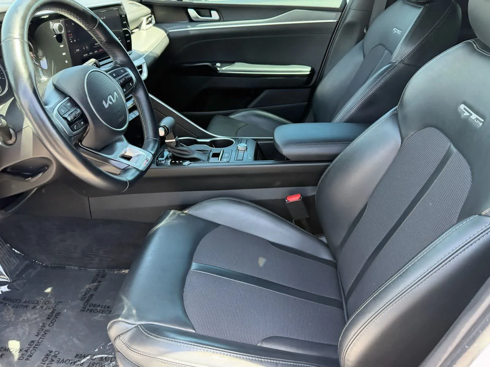 Used 2022 Glacial White Pearl Kia GT-Line image 19