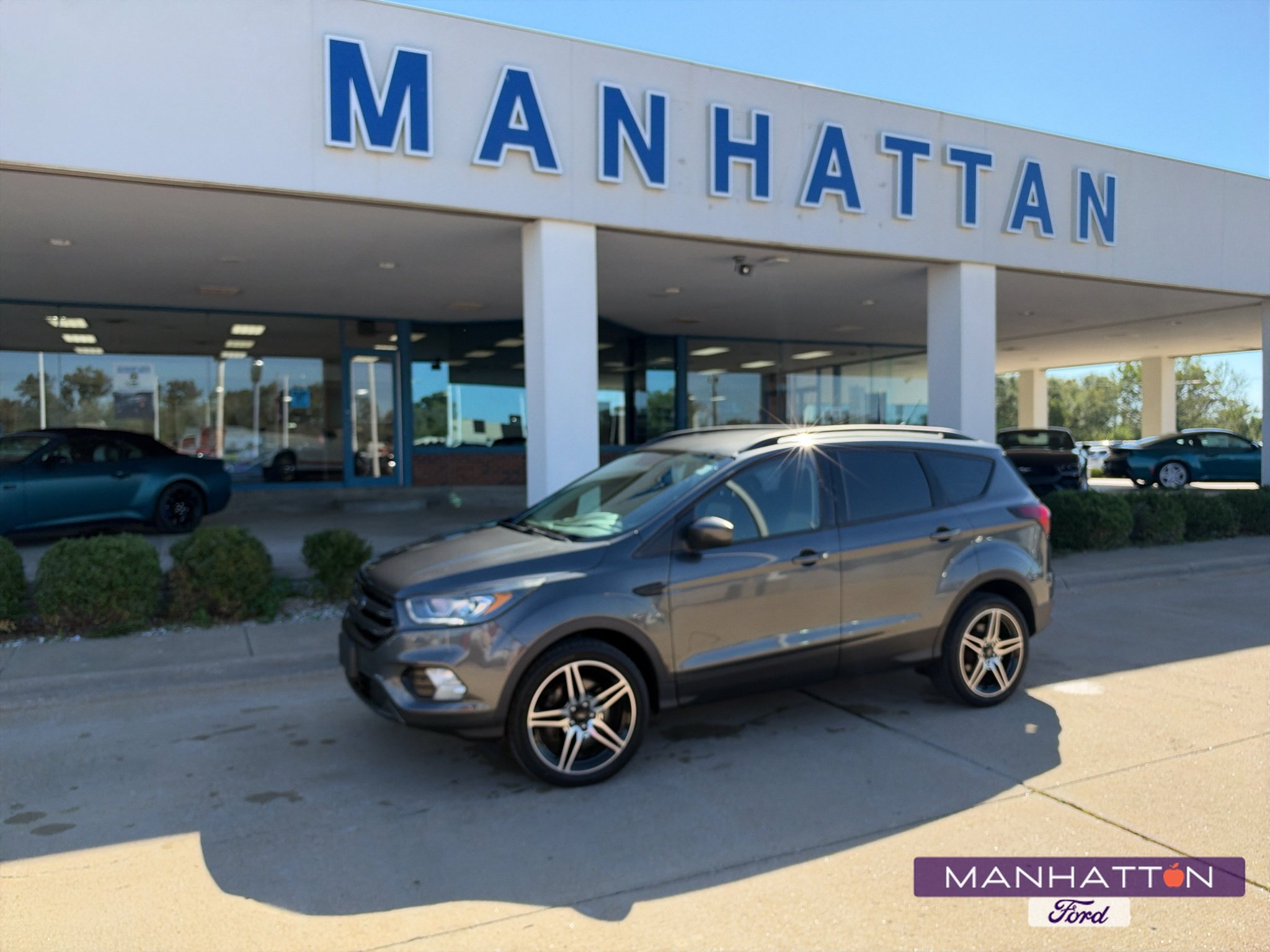 Used 2019 Magnetic Metallic Ford SEL image 1