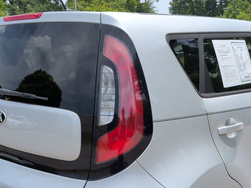 Used 2017 Silver Kia Base image 7