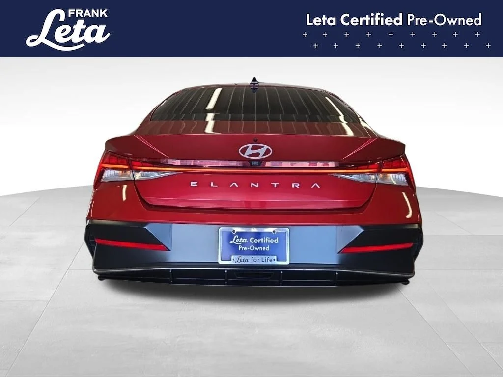 Certified Used 2025 Red Hyundai SEL Convenience image 5