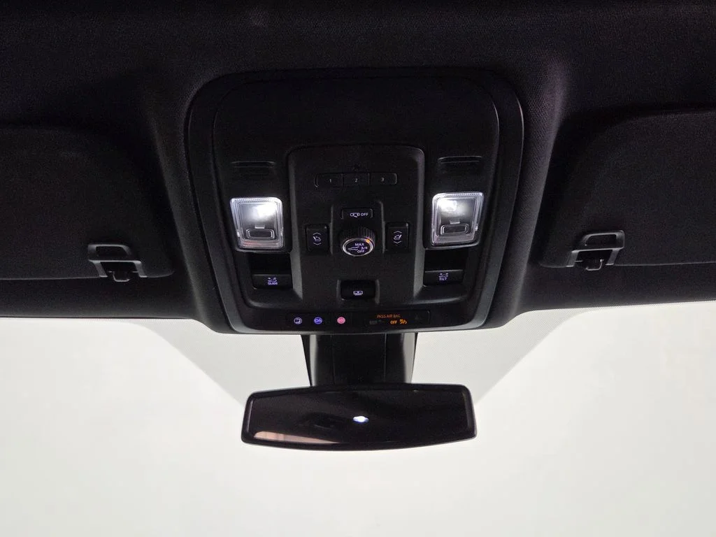 Used 2021 White Chevrolet RST image 24