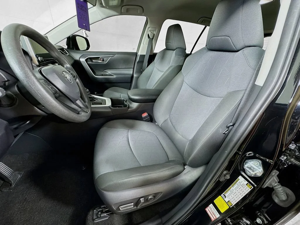 Used 2025 Midnight Black Metallic Toyota XLE image 25