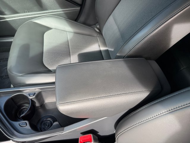 Used 2025 Snow White Pearl Kia EX image 14