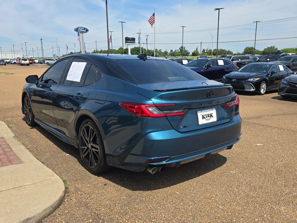 Used 2025 Ocean Gem/Midnight Black Metallic Toyota XSE image 3